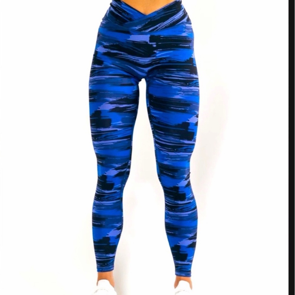Alphalete blue surface legging - size S